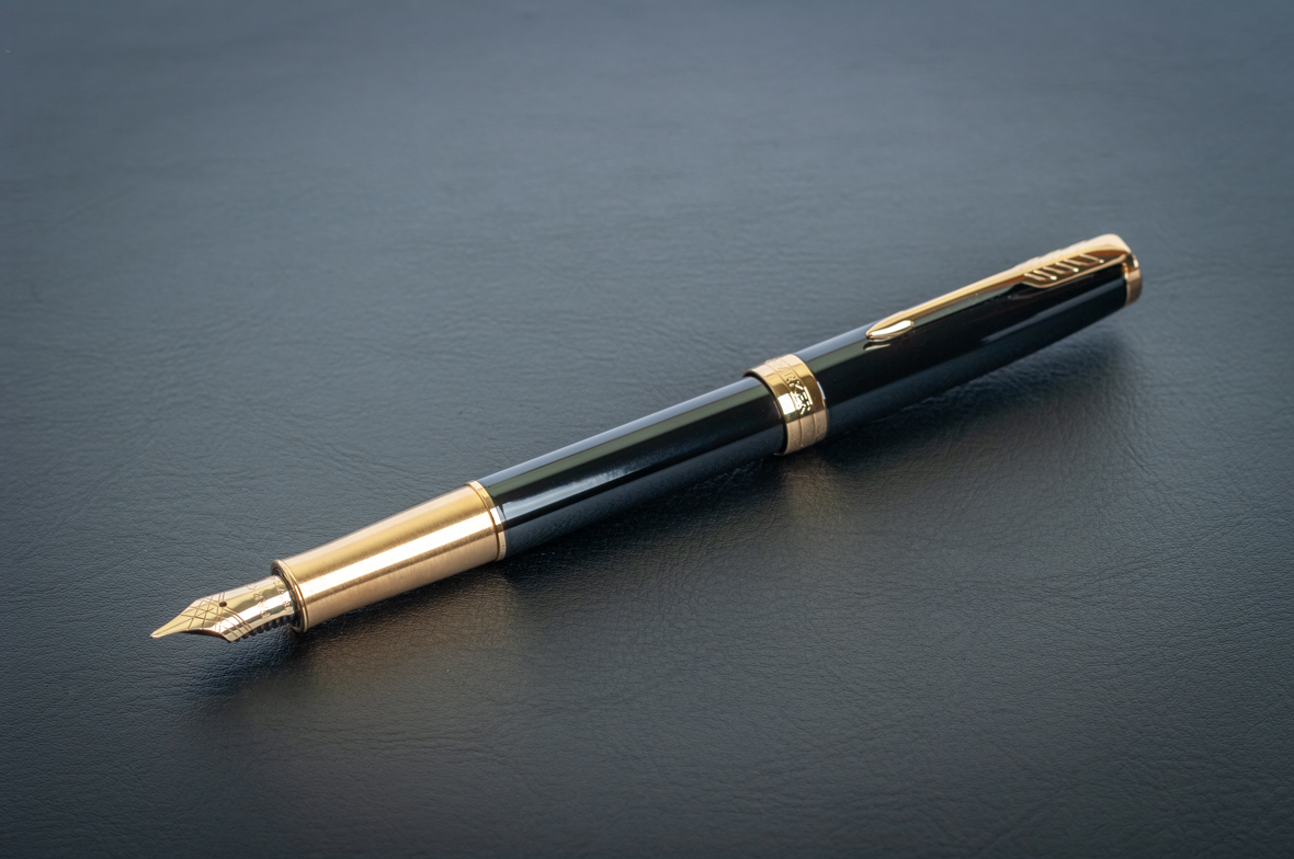 Перьевая ручка parker sonnet laque black gt 18k Перьевая ручка Parker Sonnet Laque Black GT 18K