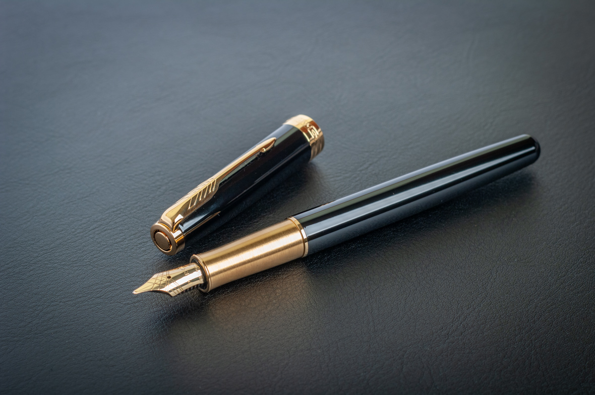 Перьевая ручка parker sonnet laque black gt 18k Перьевая ручка Parker Sonnet Laque Black GT 18K